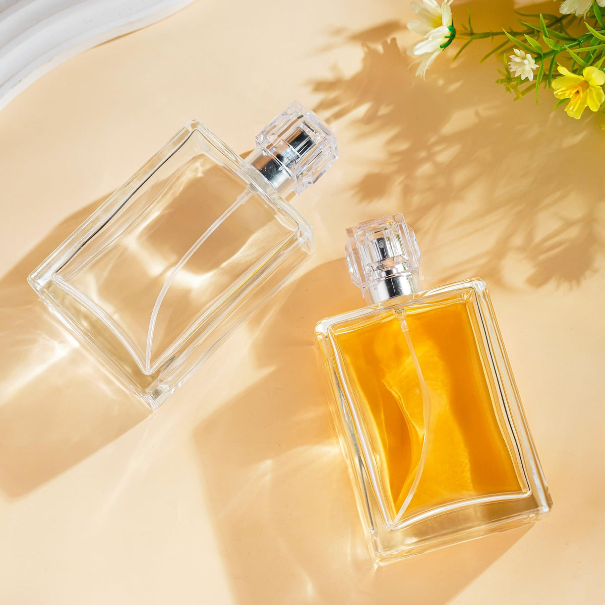 2 Pack 100ml Refillable Glass Spray Bottles V526